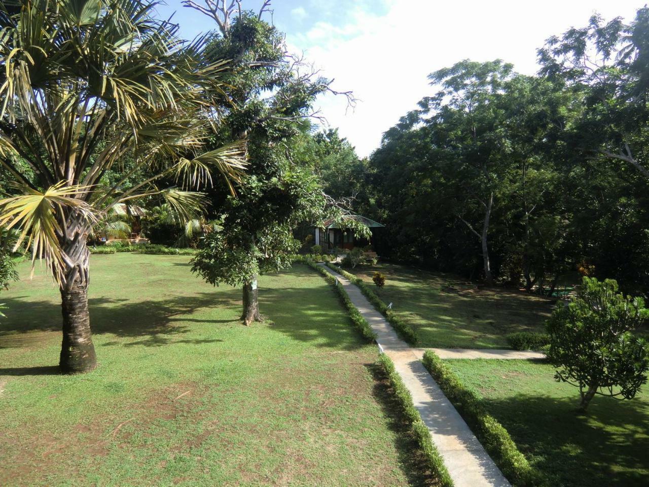 Bunaken Sea Garden Resort Kültér fotó