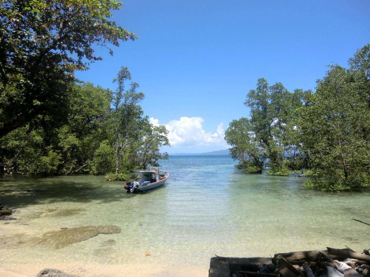 Bunaken Sea Garden Resort Kültér fotó
